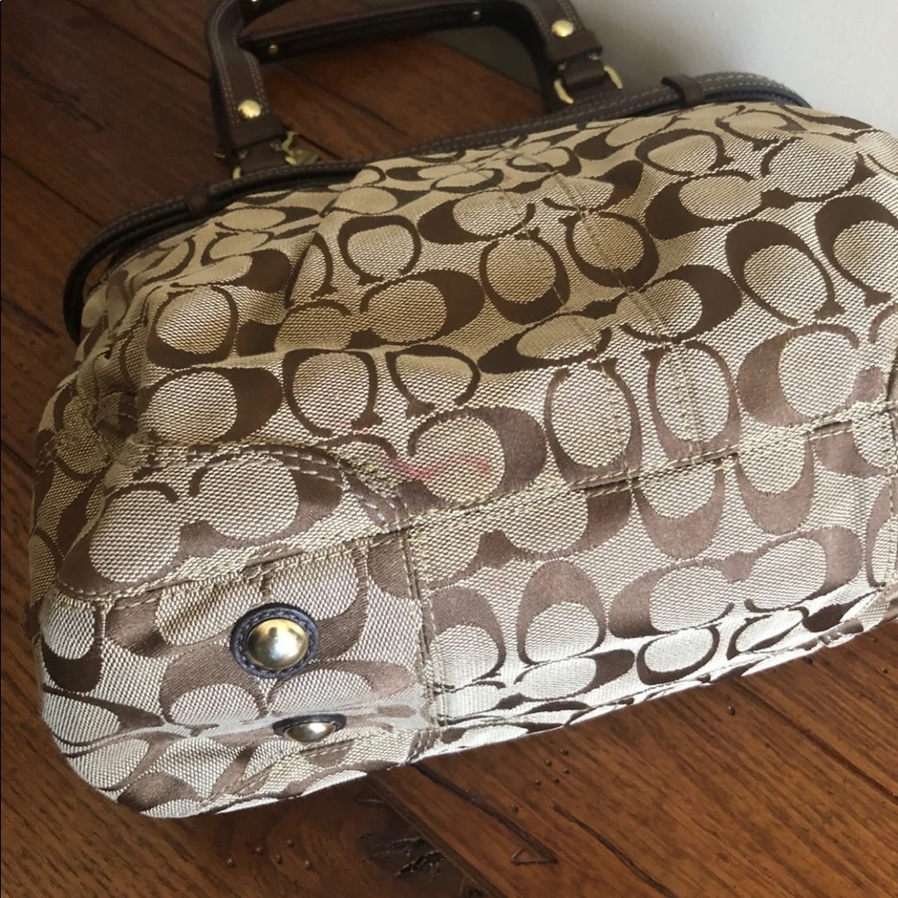 Coach Signature Handbag. Tan and brown - Picture 5 of 8